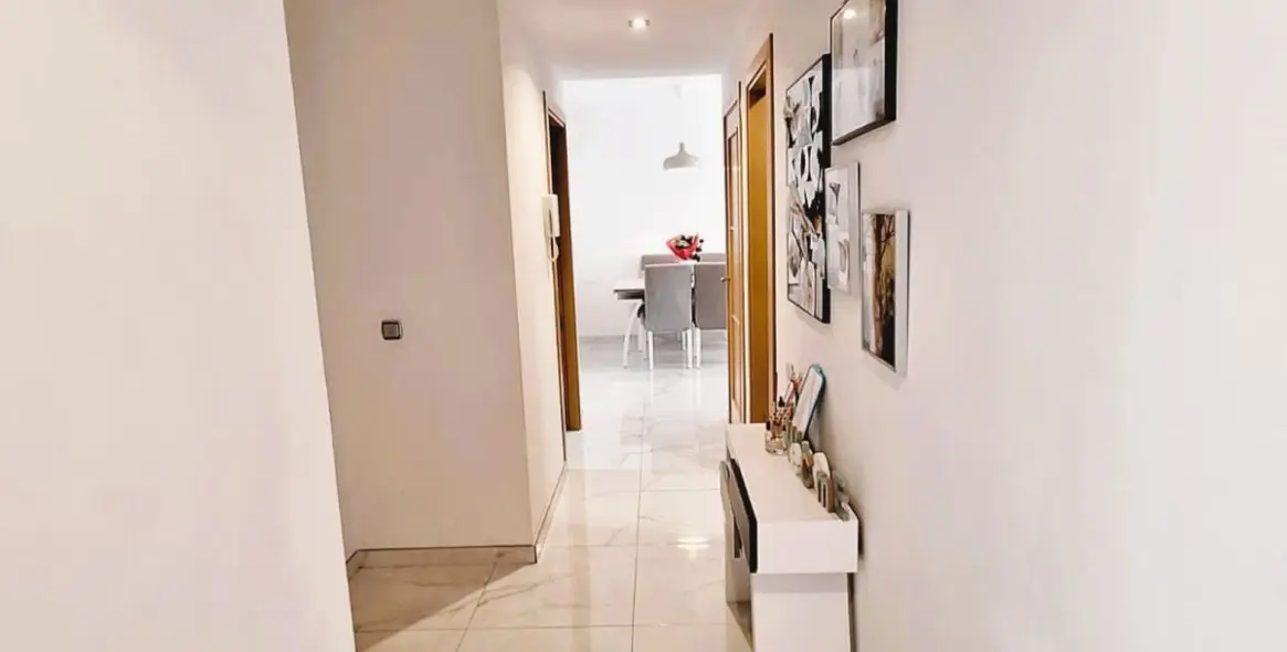 Sale of penthouse in El Pinillo 25