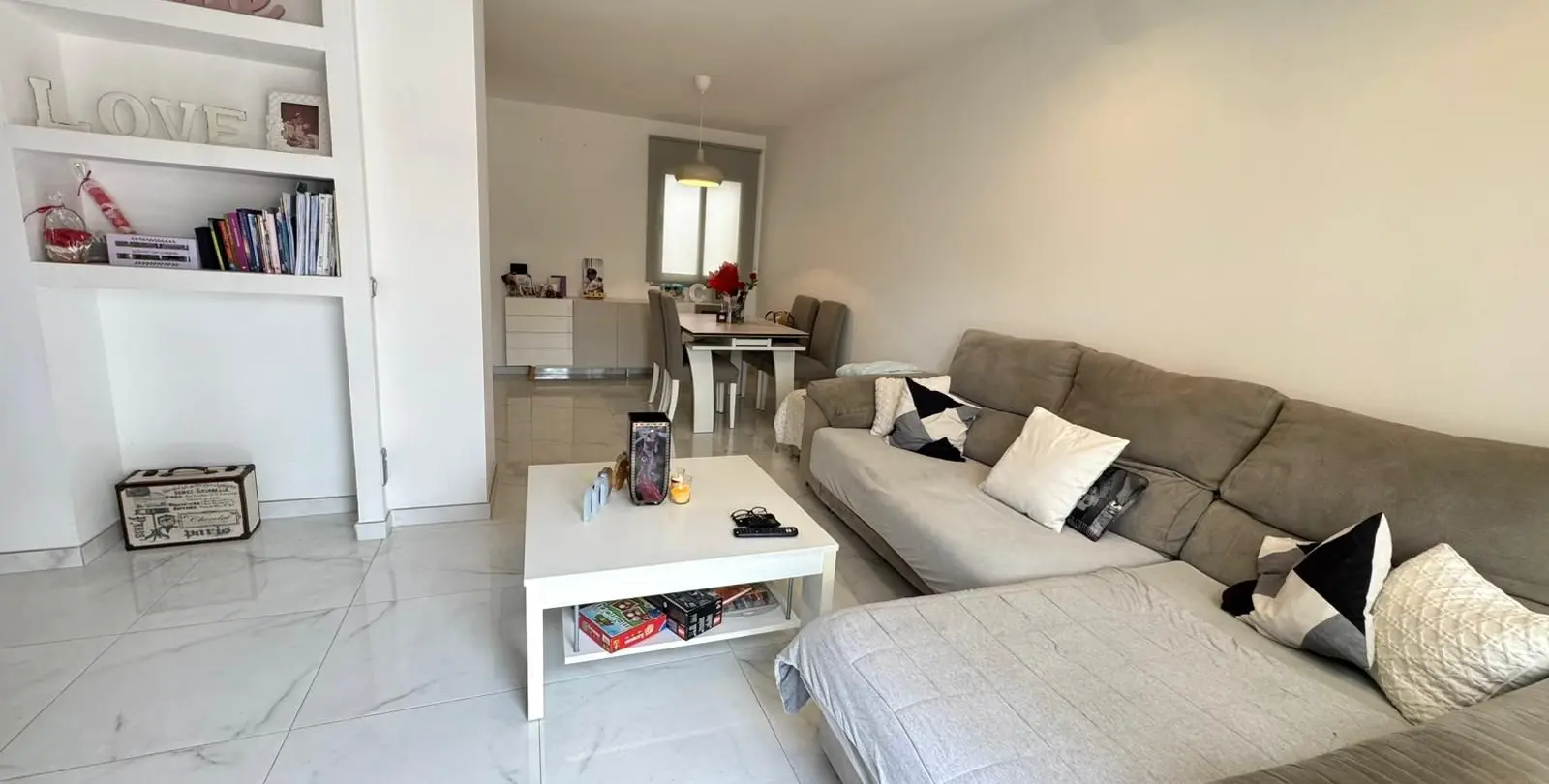 Sale of penthouse in El Pinillo 6