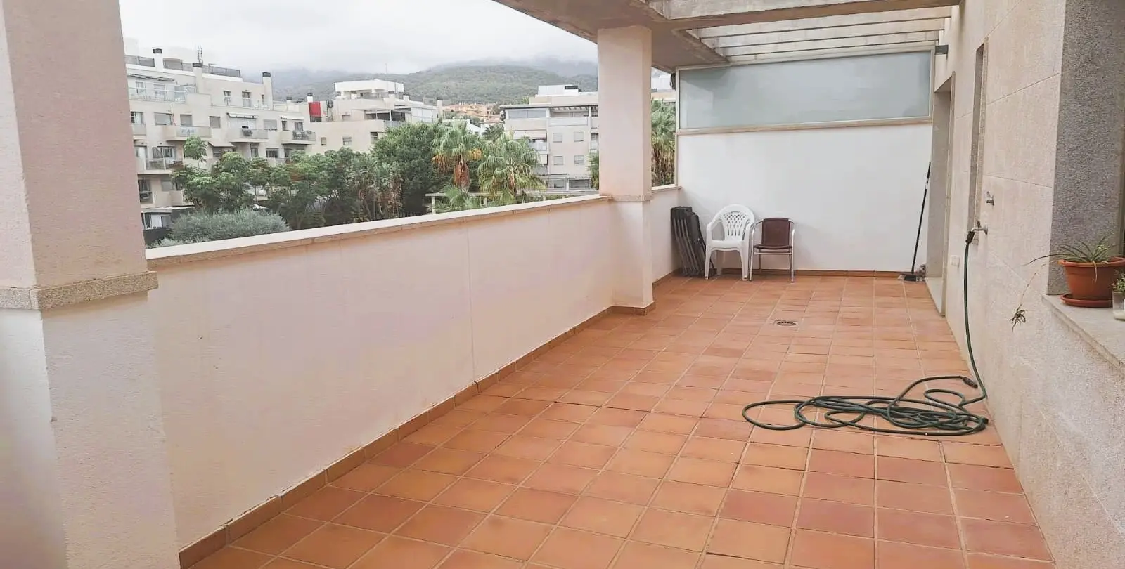 Sale of penthouse in El Pinillo 11