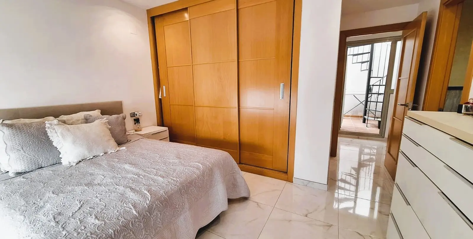 Sale of penthouse in El Pinillo 21