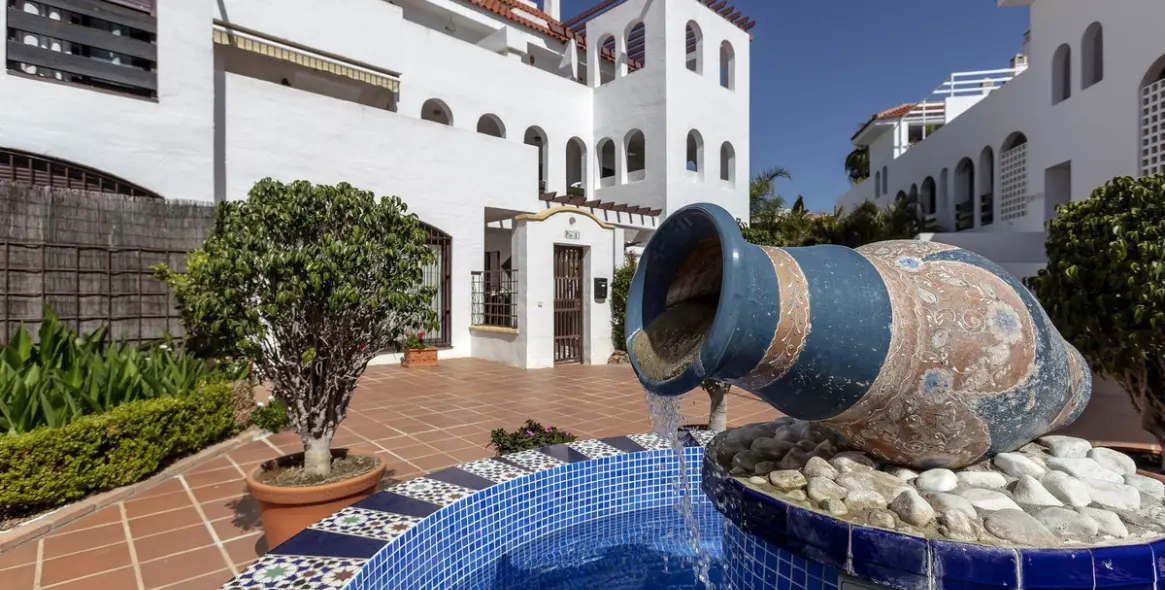 Sale of ground floor apartment in Nueva Andalucía 1