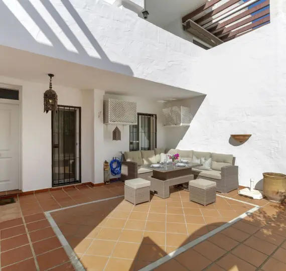 Venta de apartamento en planta baja en Nueva Andalucía