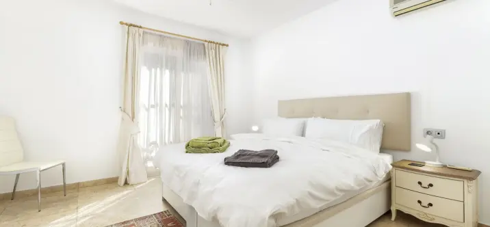 Venta de apartamento en planta baja en Nueva Andalucía 2