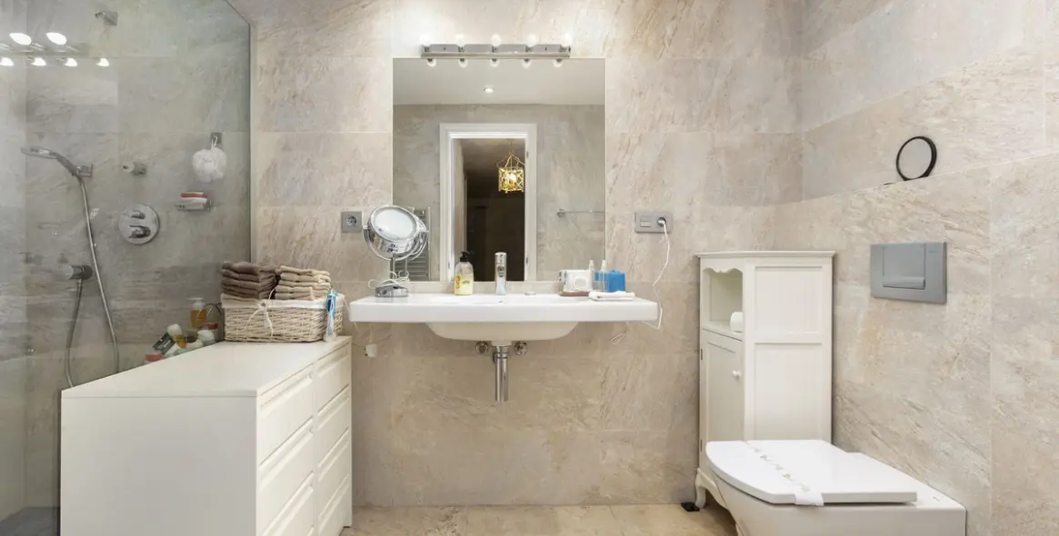 Sale of ground floor apartment in Nueva Andalucía 8