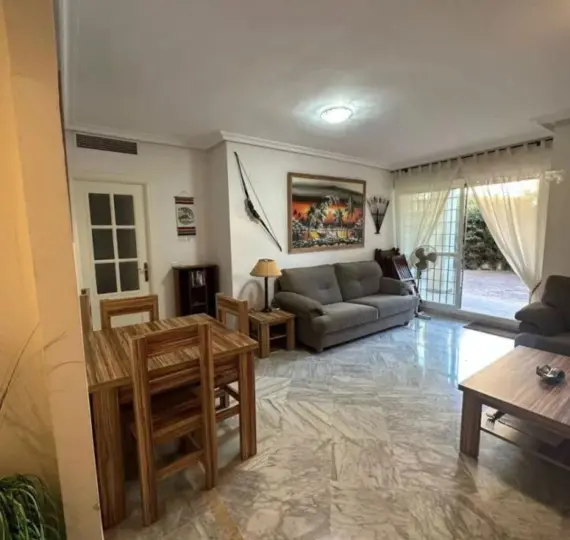 Venta de apartamento en planta baja en Nueva Andalucía