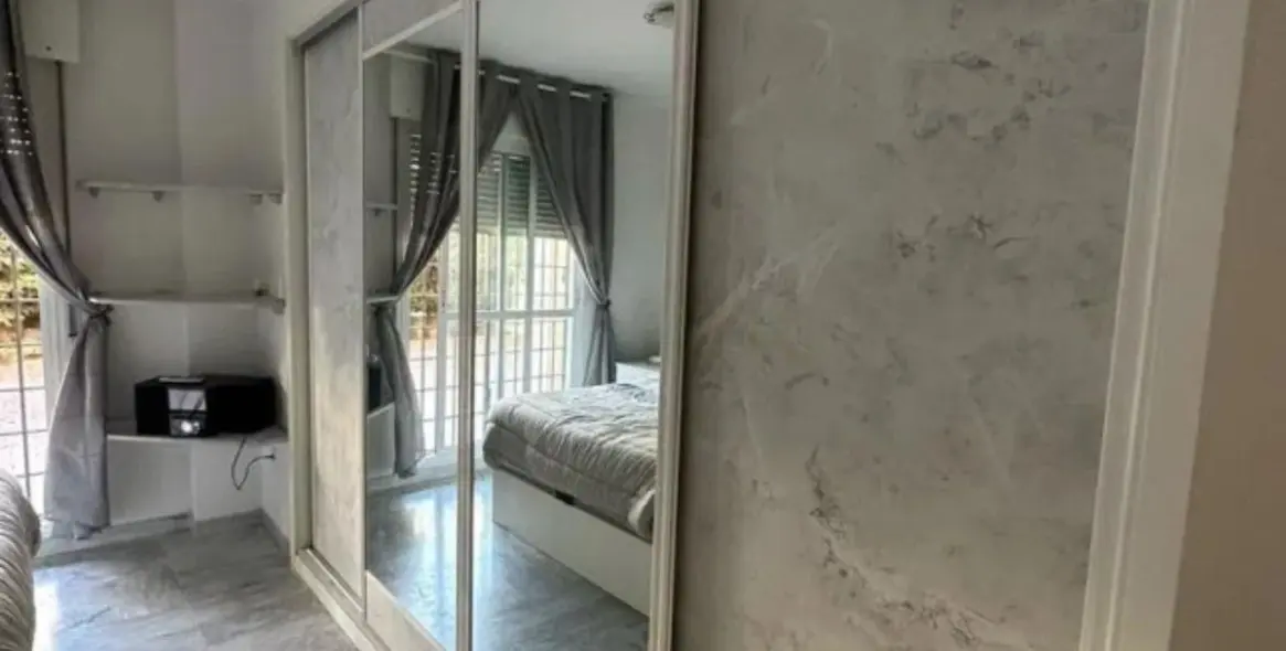 Sale of ground floor apartment in Nueva Andalucía 7