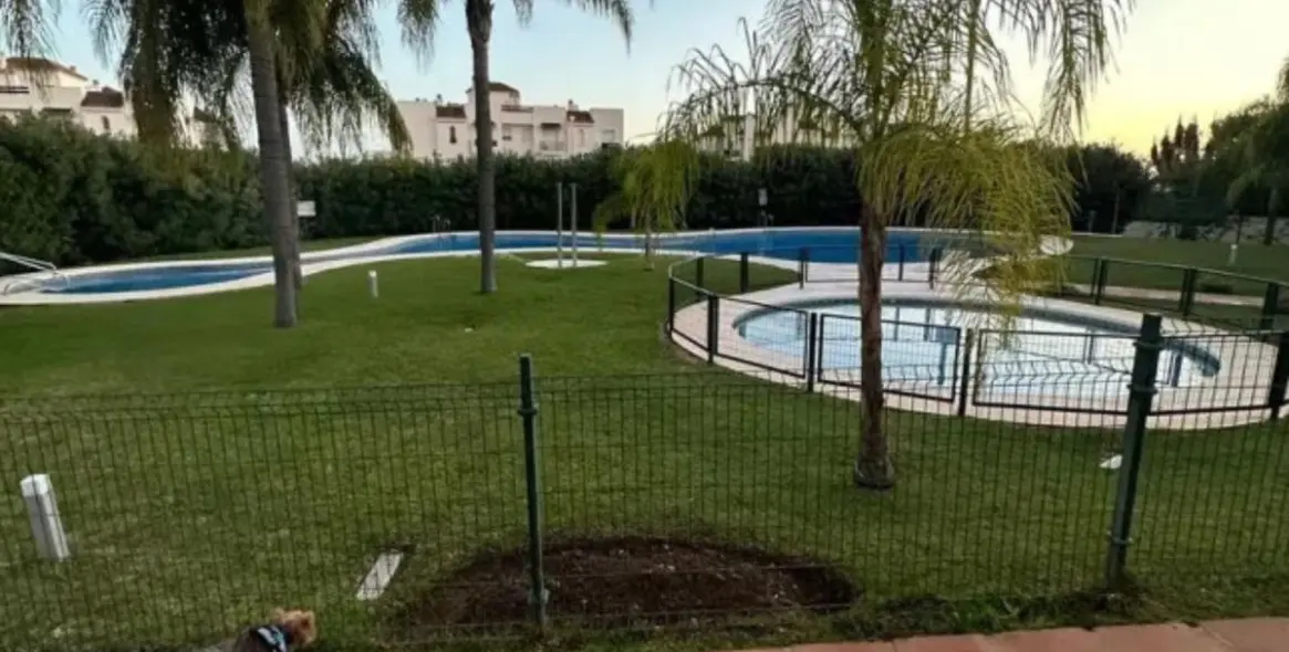 Sale of ground floor apartment in Nueva Andalucía 12