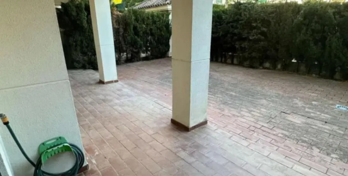 Sale of ground floor apartment in Nueva Andalucía 20