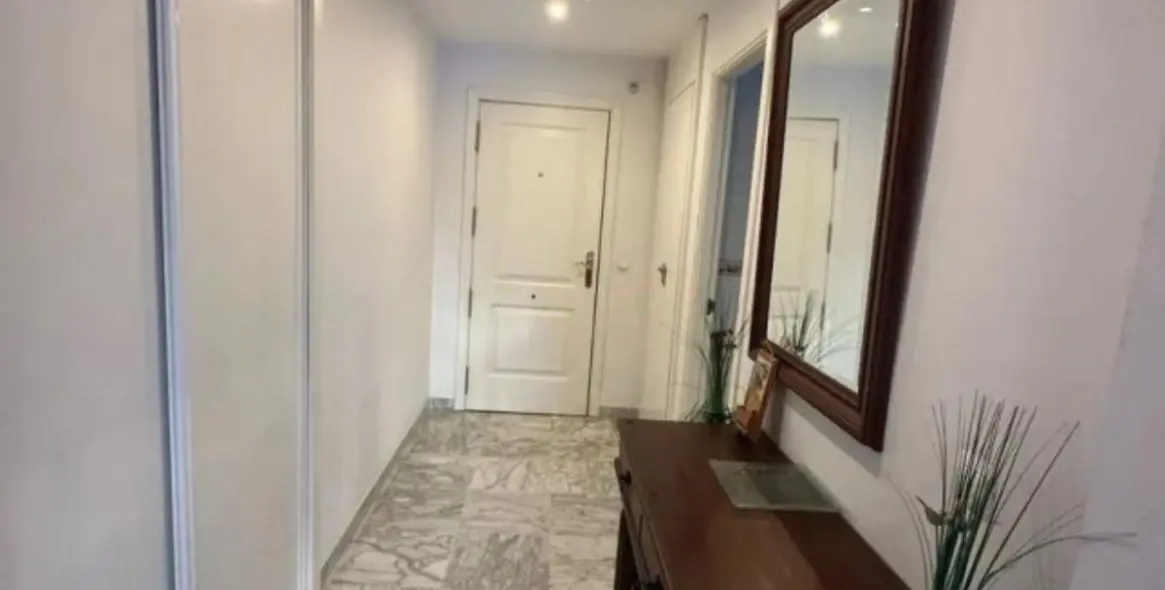 Venta de apartamento en planta baja en Nueva Andalucía 21