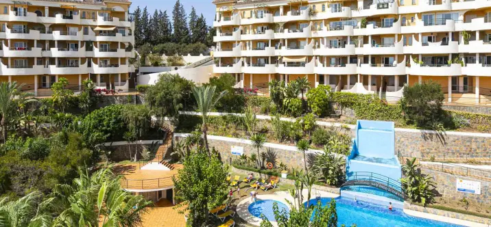 Sale of middle floor apartment in Nueva Andalucía 0