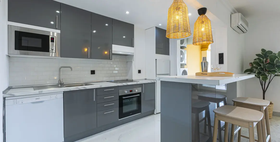 Venta de apartamento en planta media en Nueva Andalucía 6