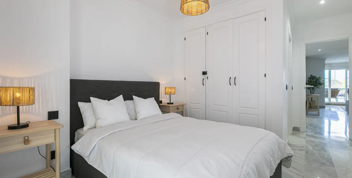 Sale of middle floor apartment in Nueva Andalucía 27