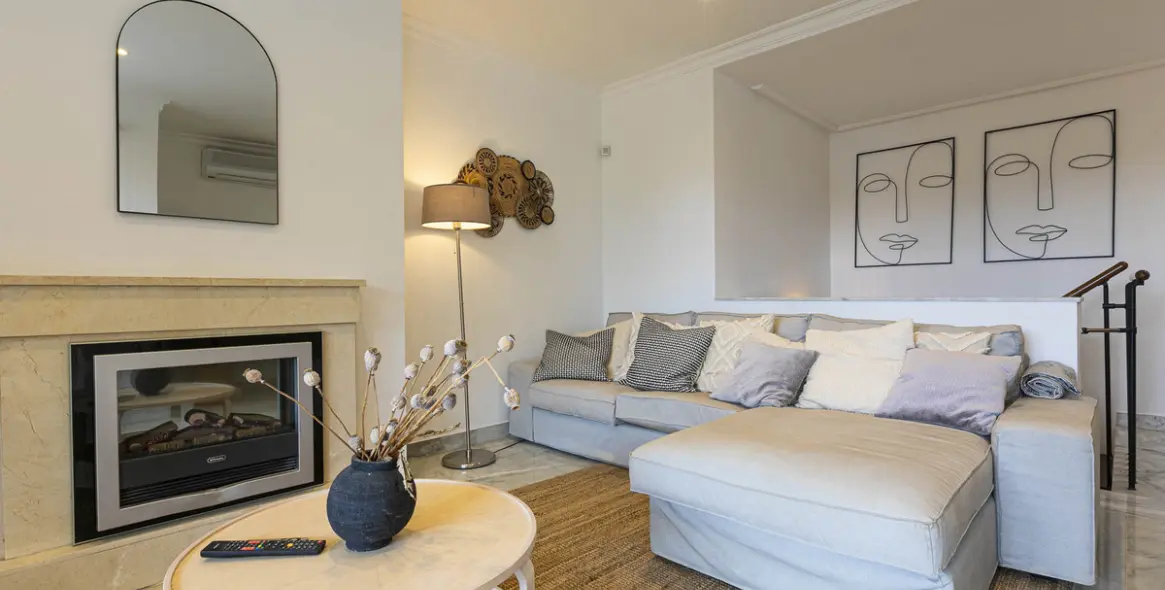 Sale of middle floor apartment in Nueva Andalucía 13