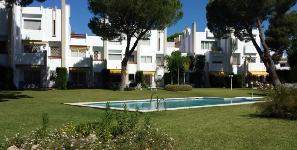 Продажа таунхауса в Nueva Andalucía 34