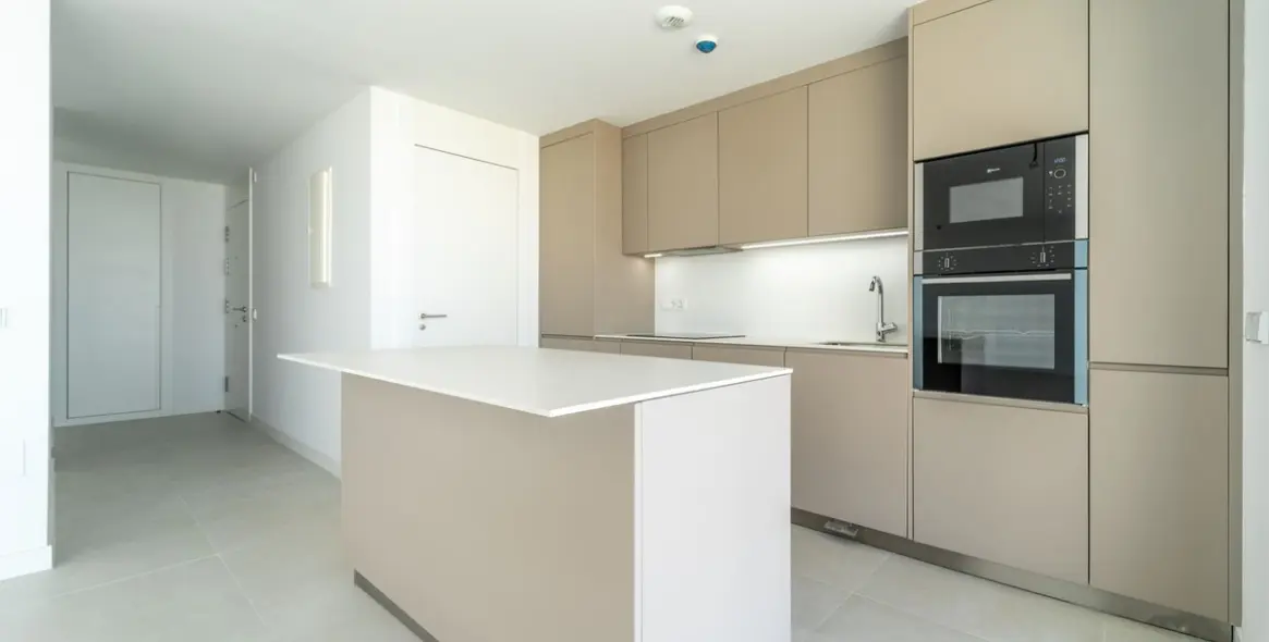 Sale of middle floor apartment in Fuengirola 5