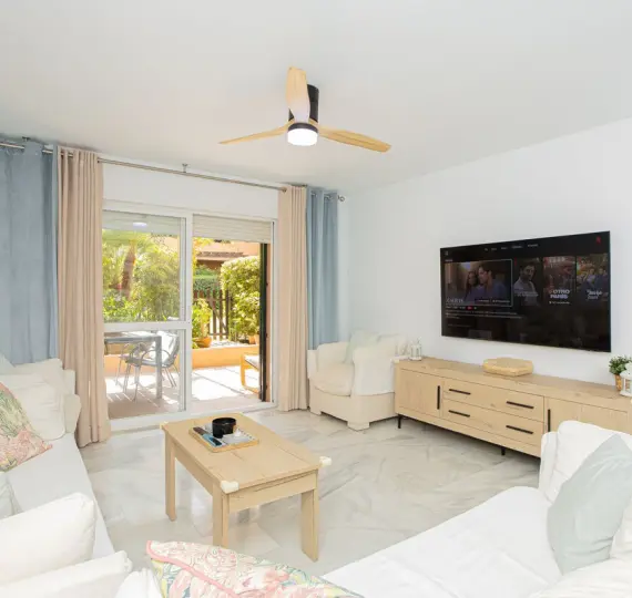 Venta de apartamento en planta baja en The Golden Mile