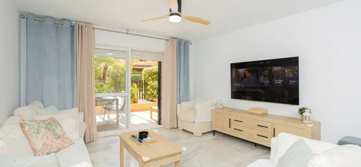 Venta de apartamento en planta baja en The Golden Mile 1