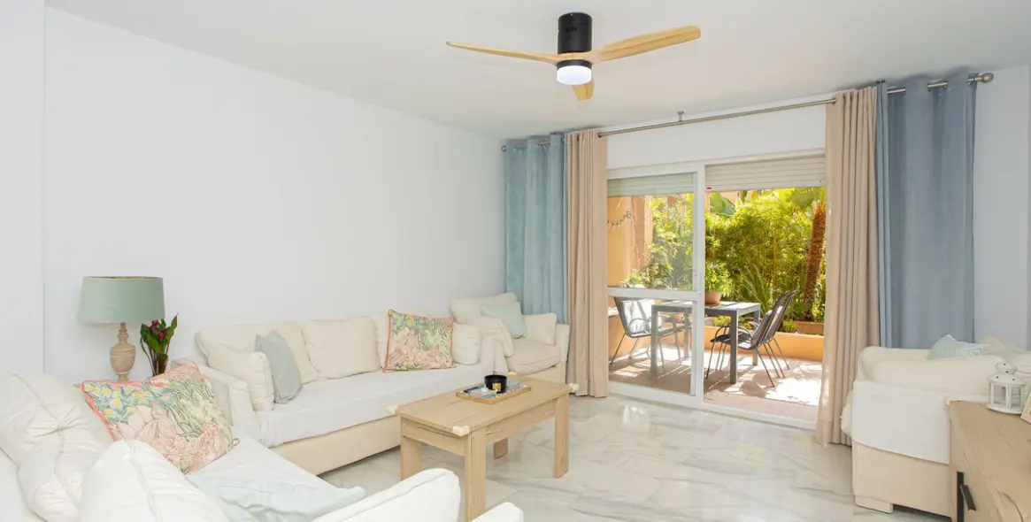 Sale of ground floor apartment in The Golden Mile 3