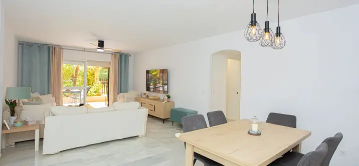 Venta de apartamento en planta baja en The Golden Mile 3