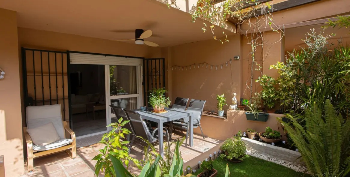 Sale of ground floor apartment in The Golden Mile 6