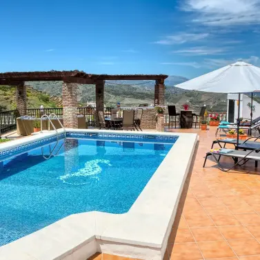 Sale of detached villa in Iznate