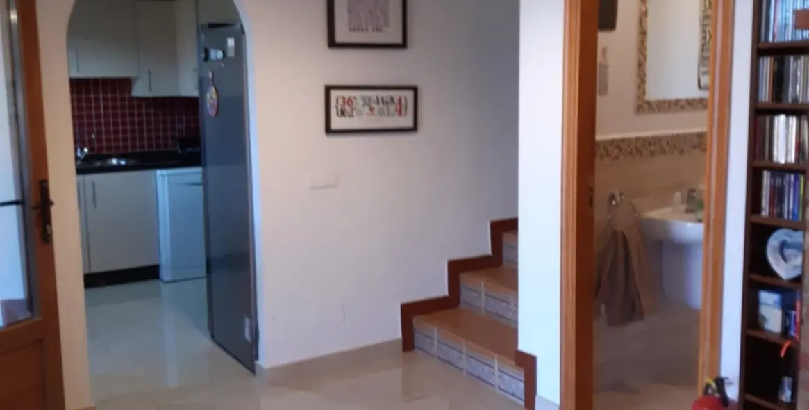 Sale of detached villa in Iznate 12