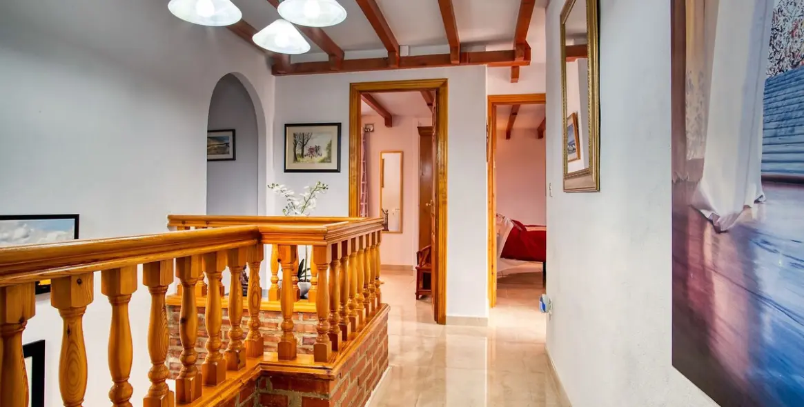 Sale of detached villa in Iznate 18