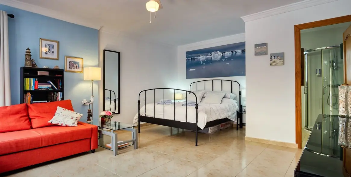 Sale of detached villa in Iznate 34