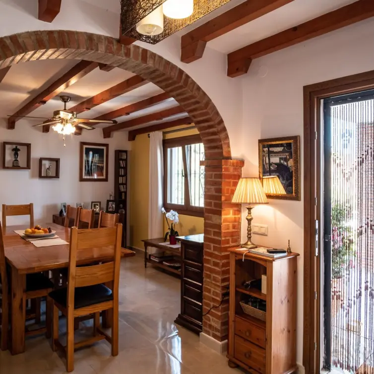 Venta de villa independiente en Iznate