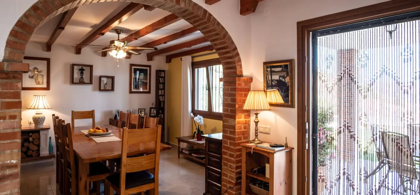 Venta de villa independiente en Iznate 3