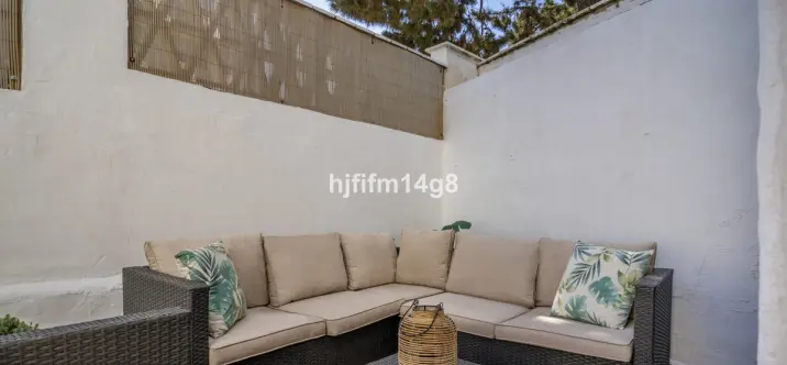 Venta de apartamento en planta baja en Nueva Andalucía 2