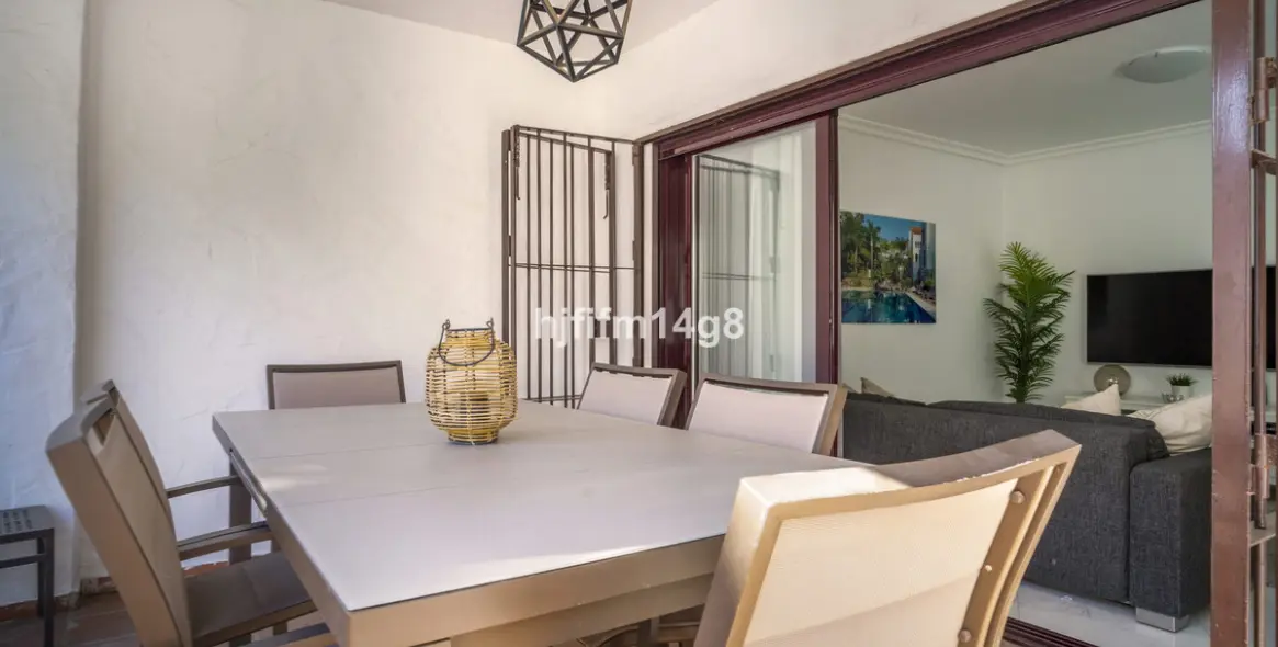 Sale of ground floor apartment in Nueva Andalucía 4