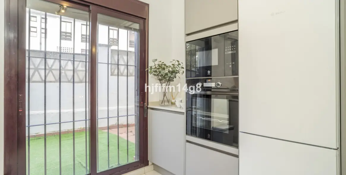 Sale of ground floor apartment in Nueva Andalucía 12