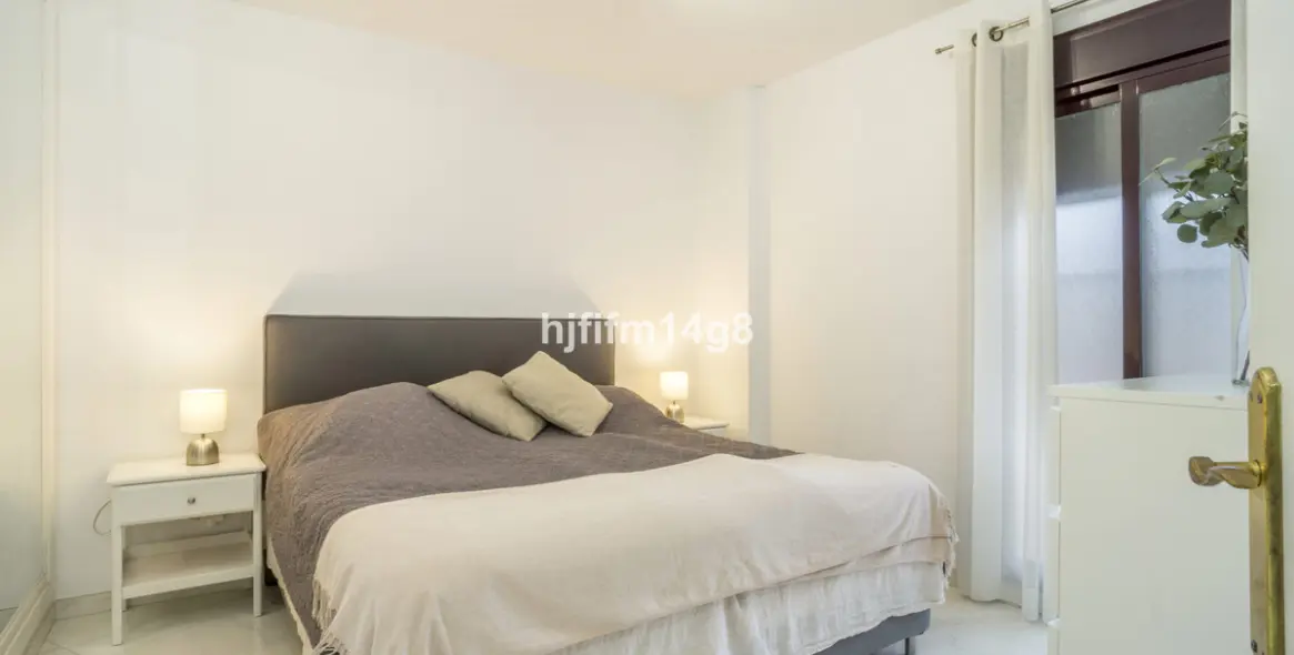 Sale of ground floor apartment in Nueva Andalucía 16