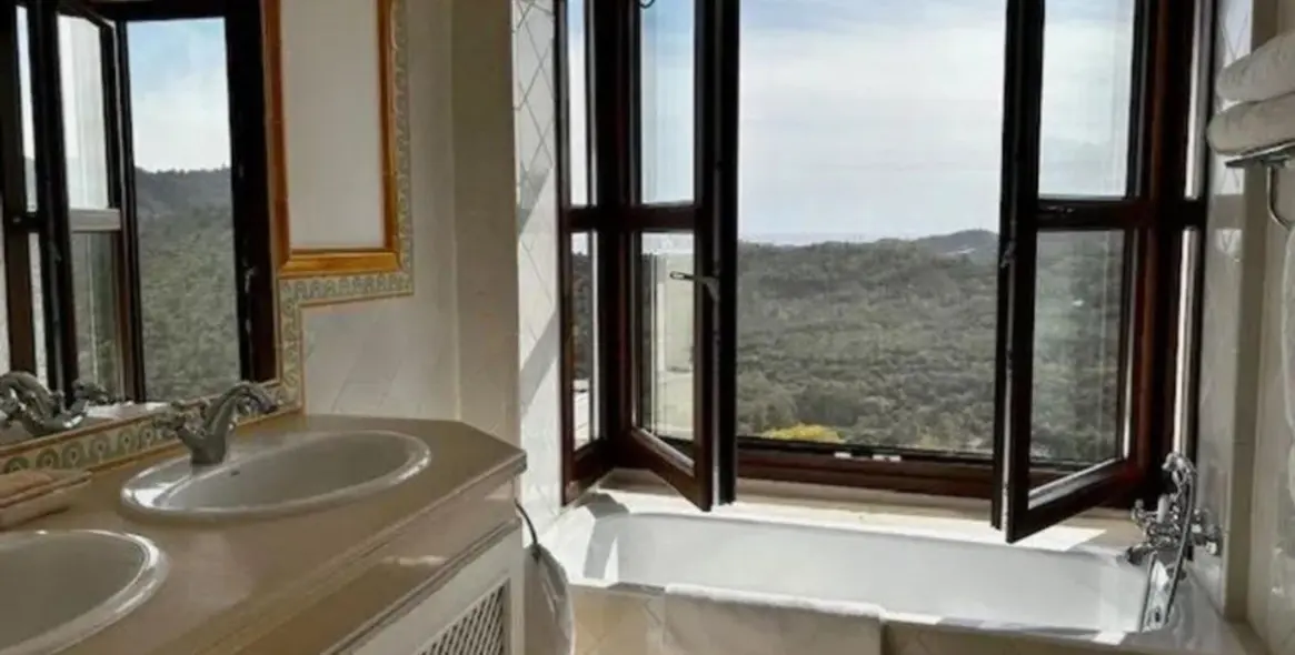 Продажа таунхауса в Benahavís 9