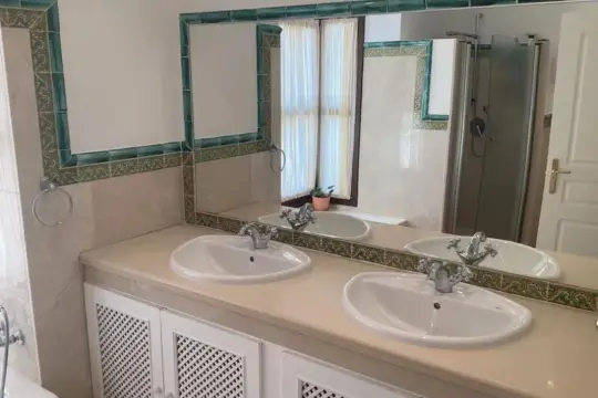Image 7 thumb