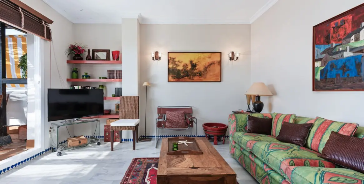 Продажа апартаментов на среднем этаже в Estepona 5