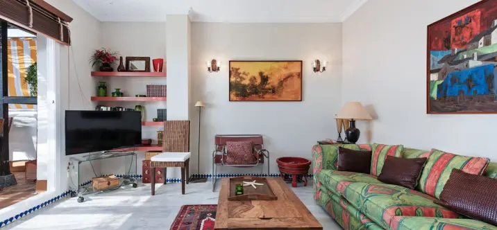 Sale of middle floor apartment in Estepona 4