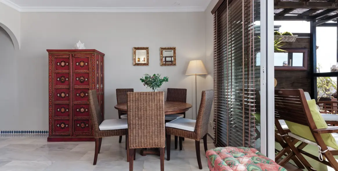 Продажа апартаментов на среднем этаже в Estepona 7