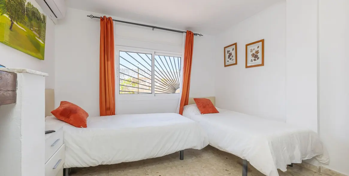 Sale of penthouse in San Pedro de Alcántara 23