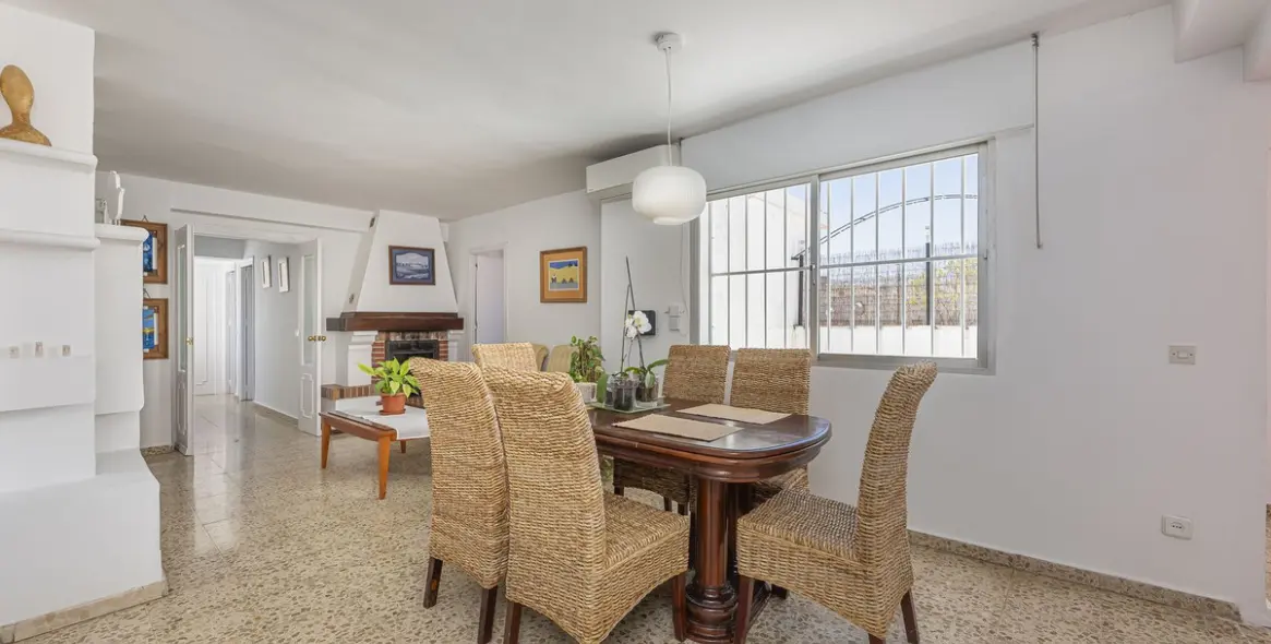 Sale of penthouse in San Pedro de Alcántara 29