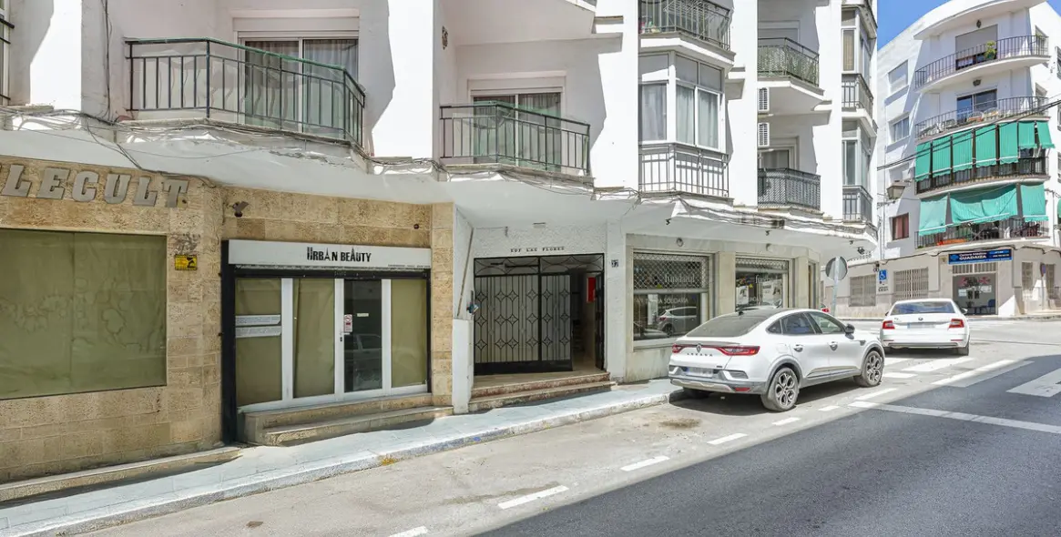 Sale of penthouse in San Pedro de Alcántara 33