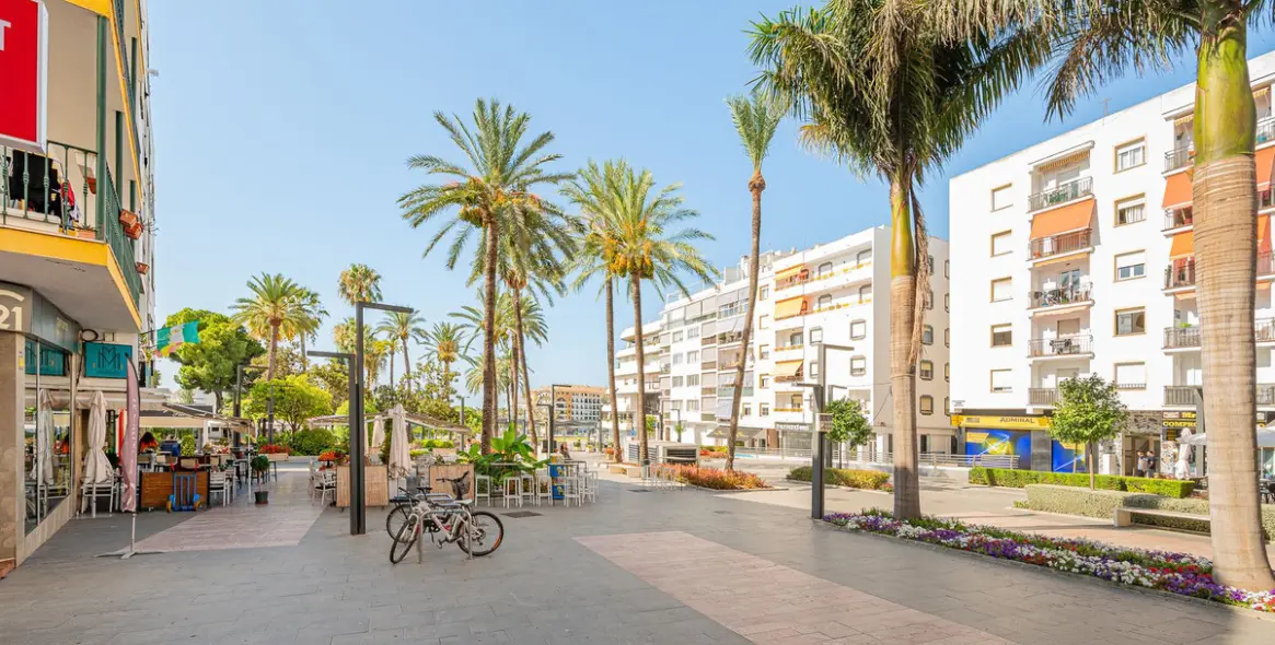 Sale of penthouse in San Pedro de Alcántara 36