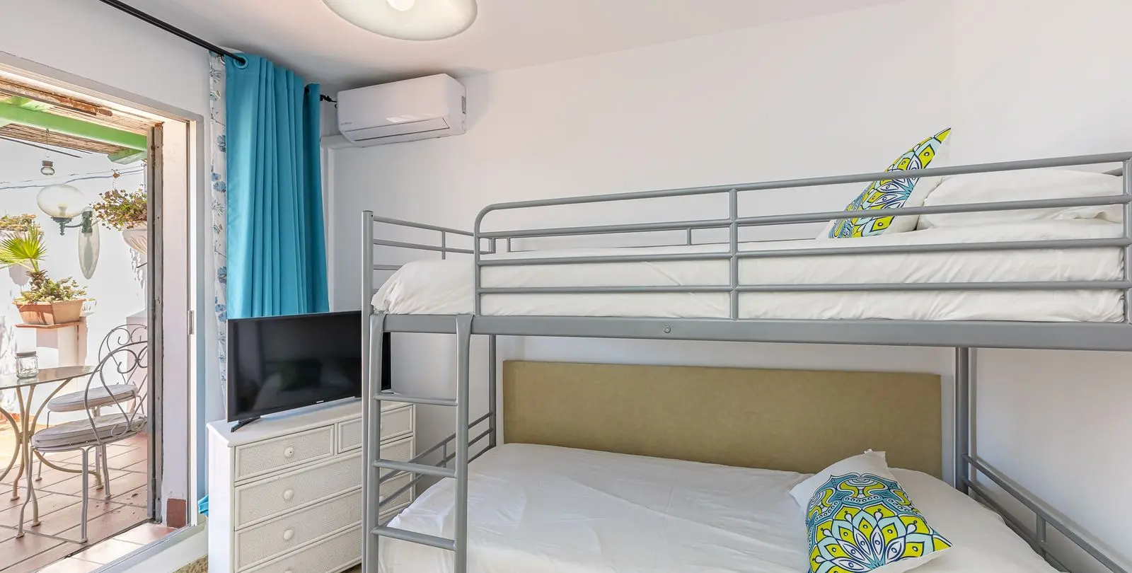 Sale of penthouse in San Pedro de Alcántara 17
