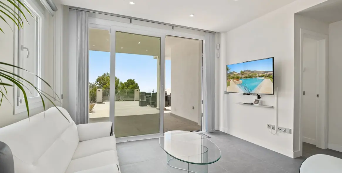 Продажа апартаментов на первом этаже в Benalmadena Costa 11