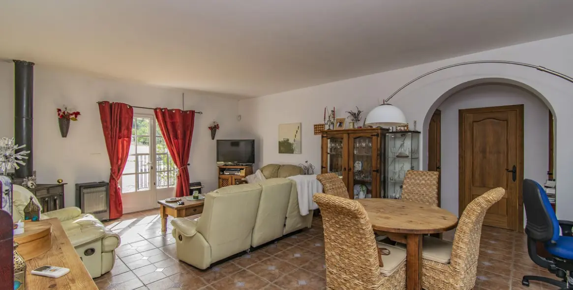 Sale of detached villa in Monda 3