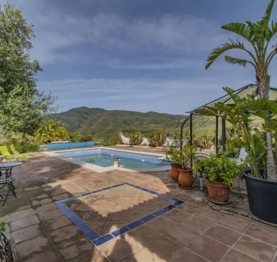 Sale of detached villa in Monda