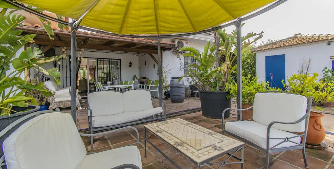 Sale of detached villa in Monda 11