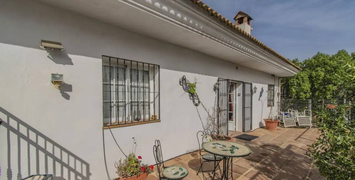 Sale of detached villa in Monda 28