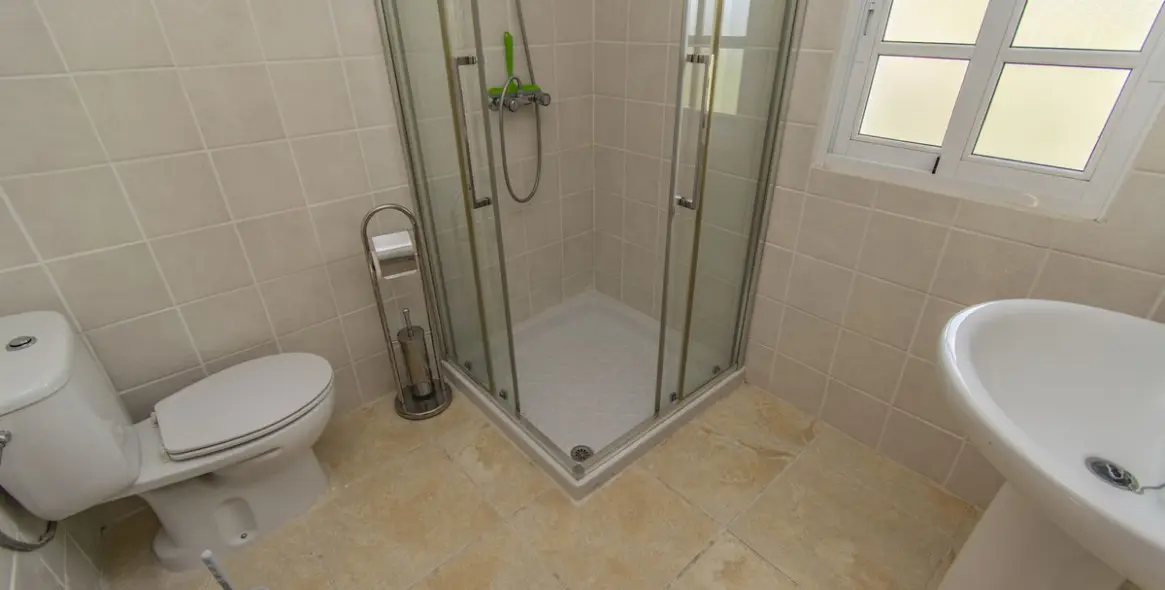 Sale of detached villa in Monda 32